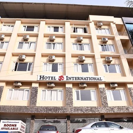 Hotel Om International Гокарна Экстерьер фото